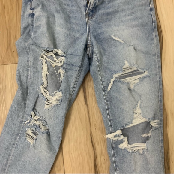 American eagle distressed mom jeans - Picture 7 of 8